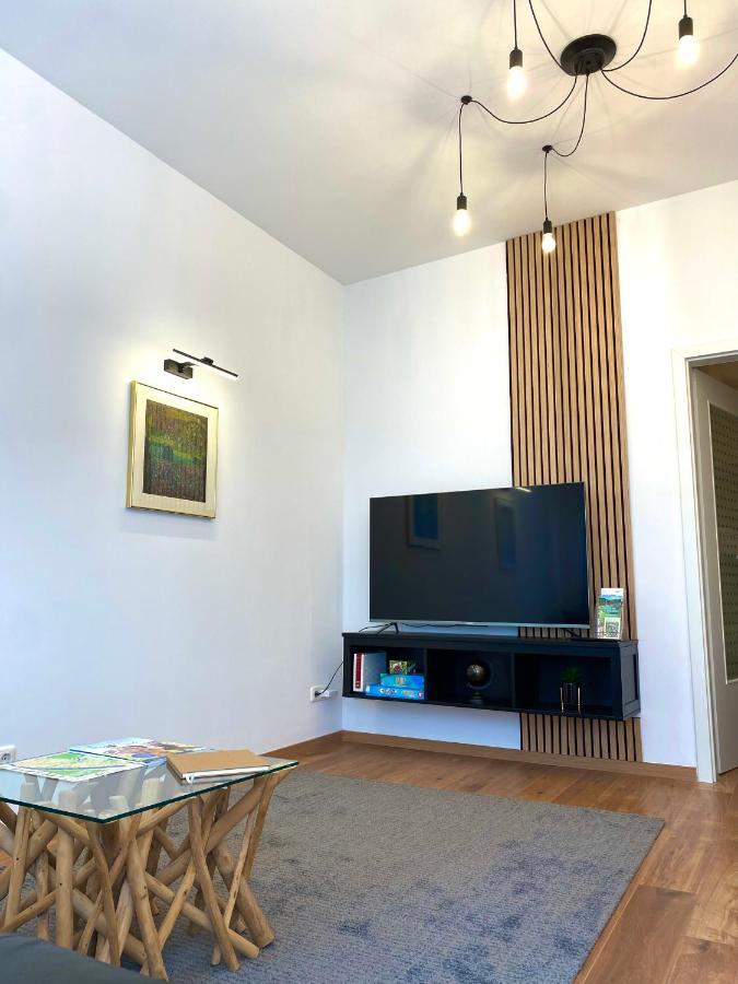 Lahn Kuesst Rhein - Ferienwohnung 라한슈타인 외부 사진